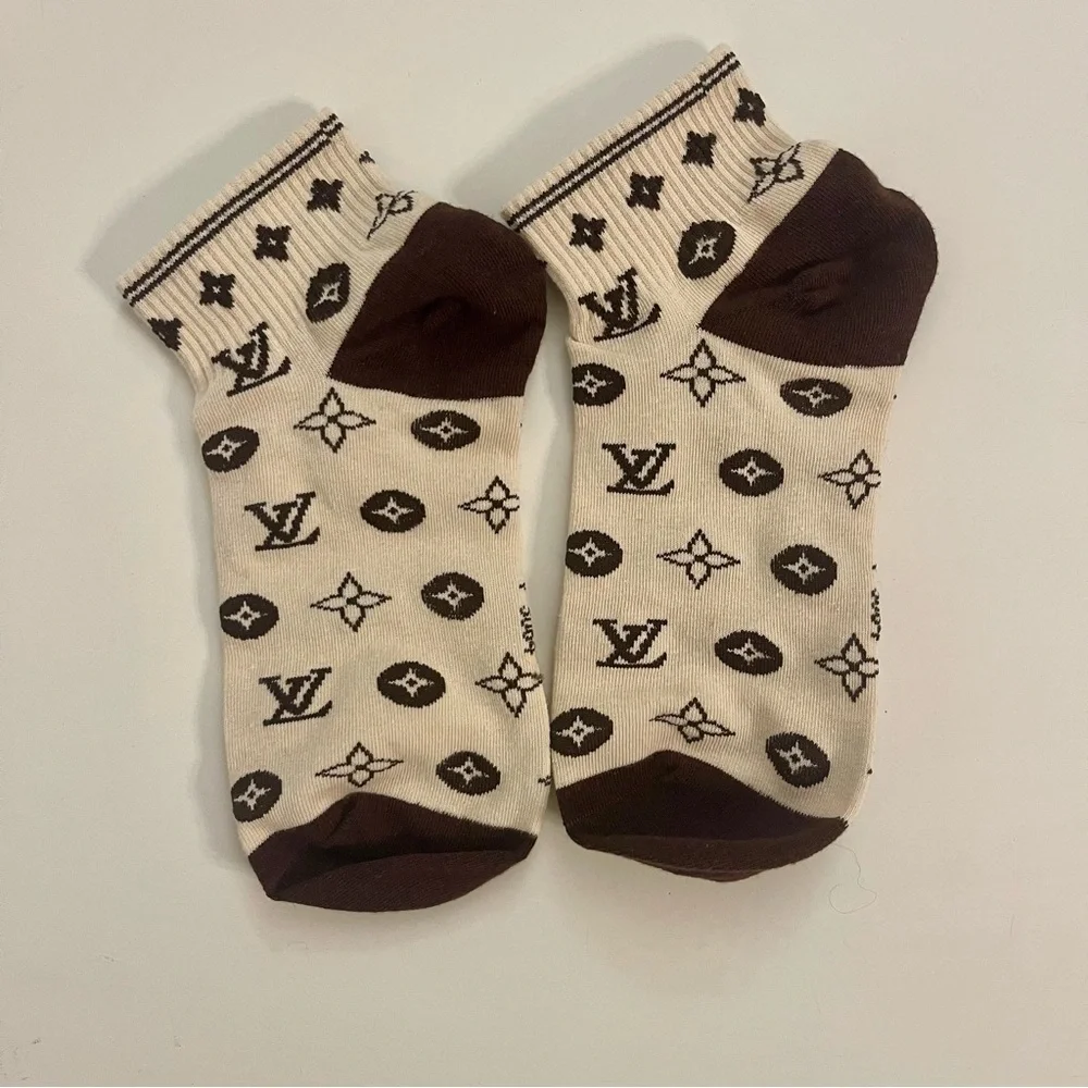 NWOT Monogram Print Ankle Socks - Brown & Cream (Fits 5-7)